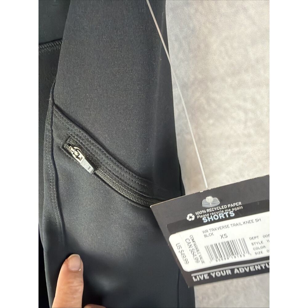 Eddie Bauer Traverse Trail Knee Shorts Black XS High Rise Compression Hiking NWT - Picture 7 of 9